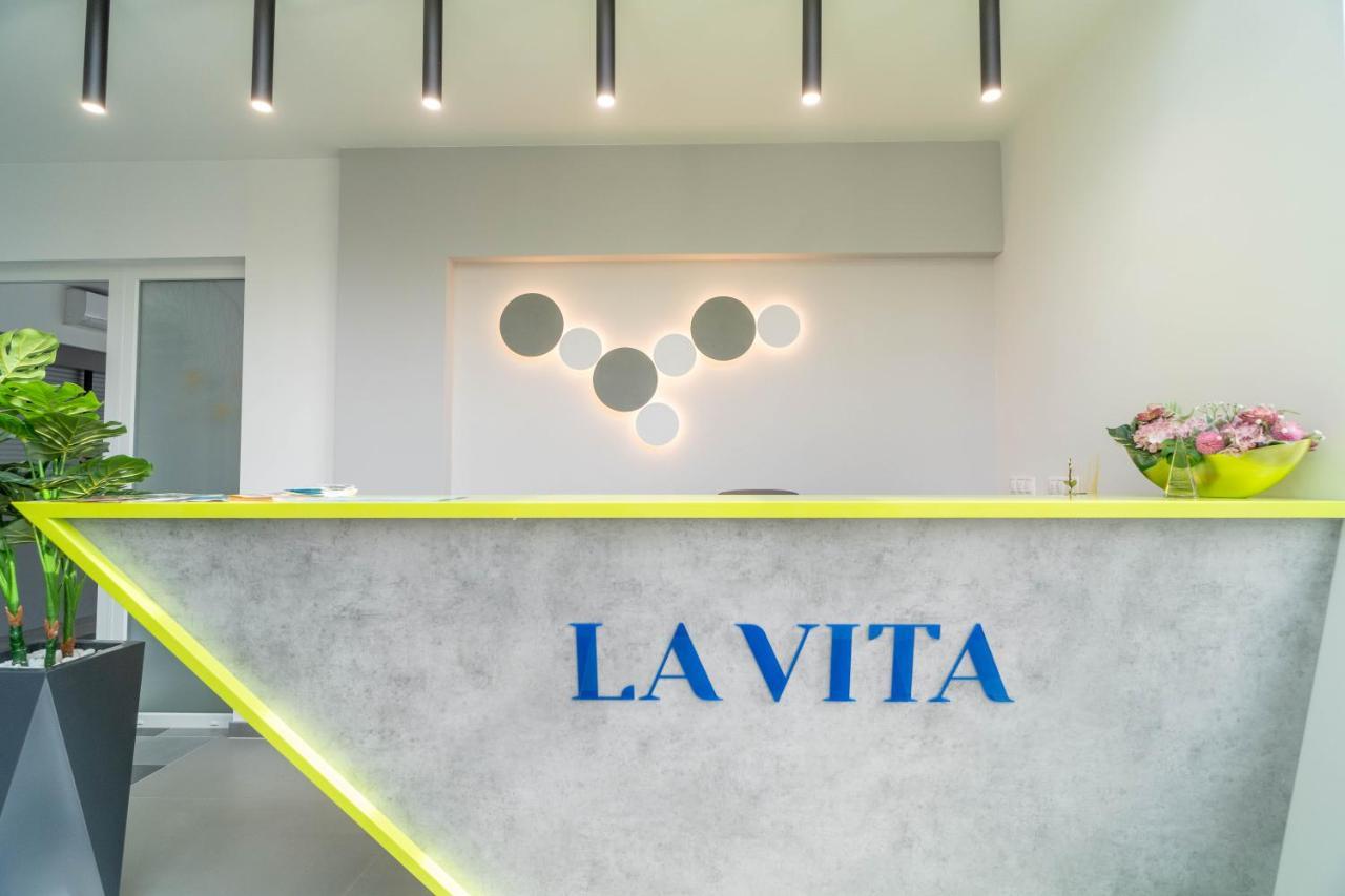 La Vita Premium Panzio Gyula Dış mekan fotoğraf